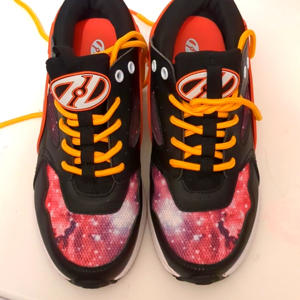 Size 3 Heelies